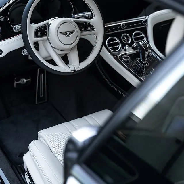 Why and when to deep clean your car interior?