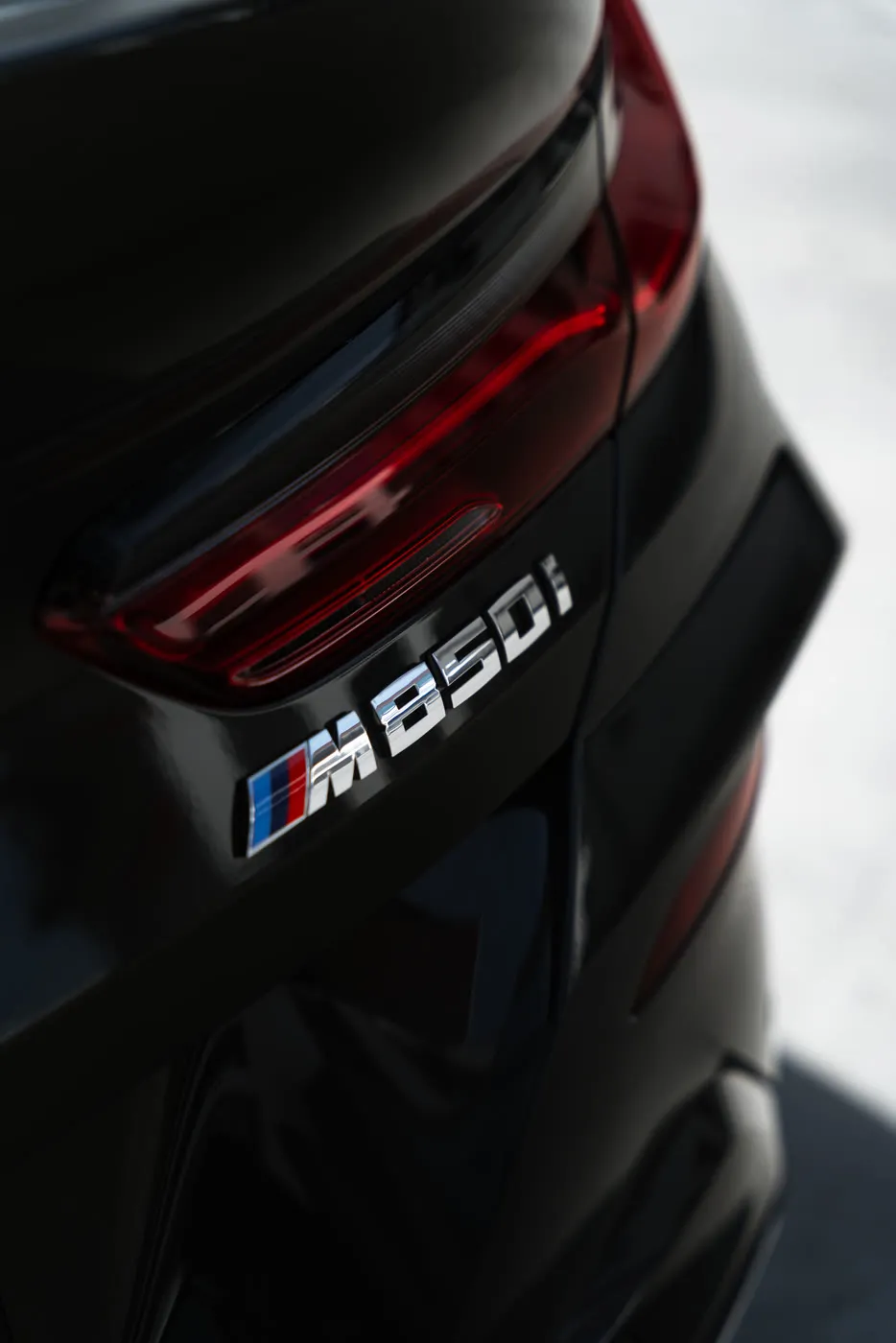 BMW 850i - asset 15